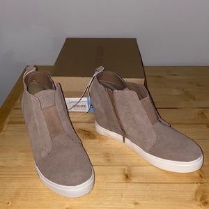 Taupe wedge sneakers